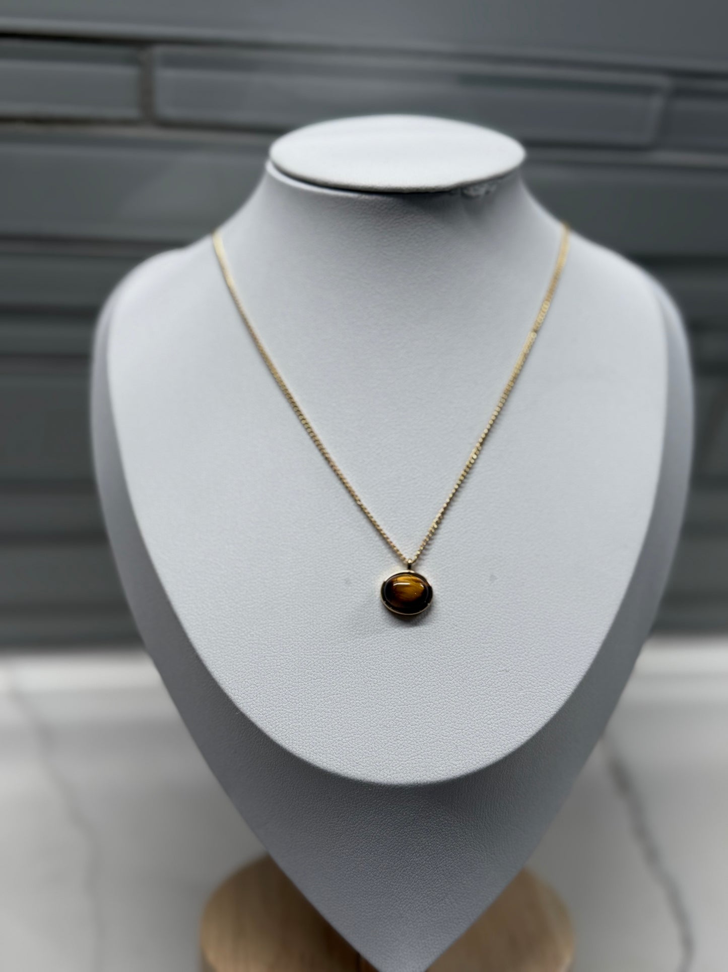 Tiger’s Eye Glow