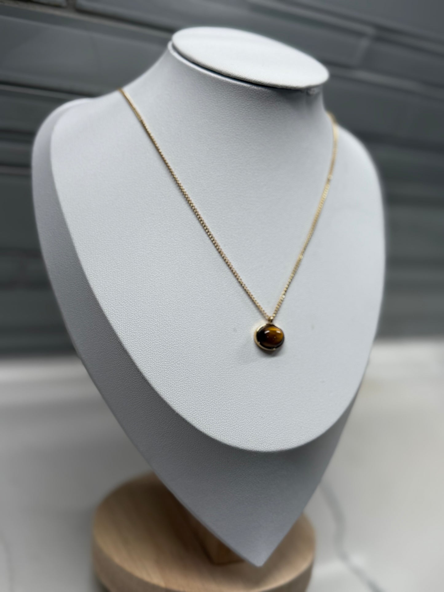 Tiger’s Eye Glow