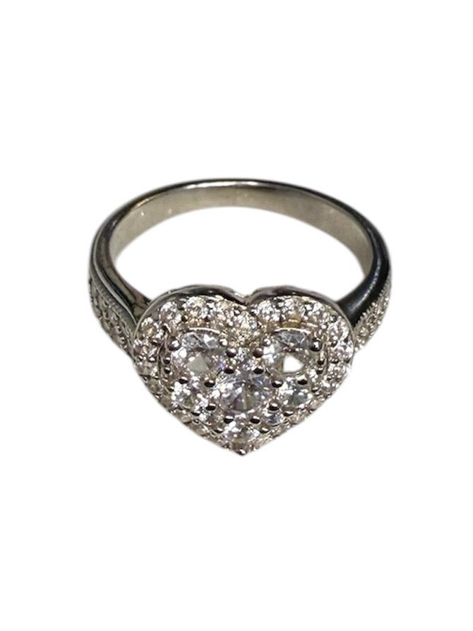 Mega Sparkling Heart Ring